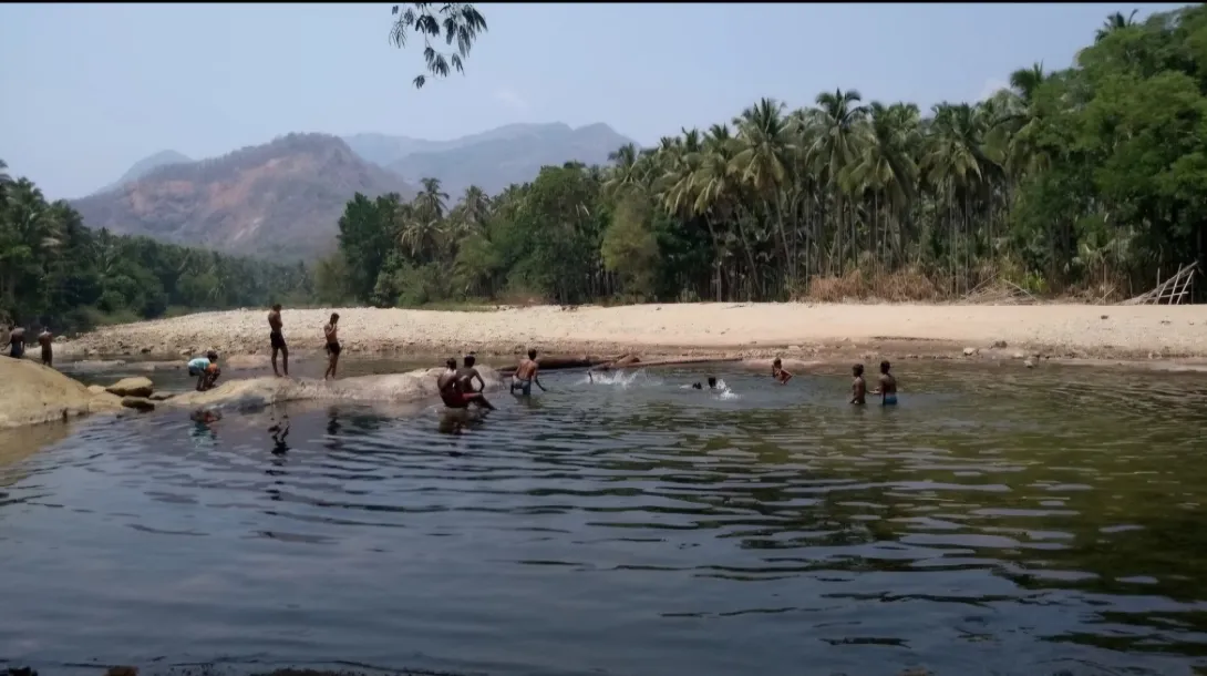 തത്തേങ്ങലം ബീച്ച് വ്യൂ പോയിൻറ്