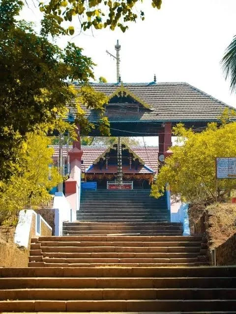 THIRUMANDHAMKUNNU TEMPLE
