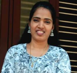 സുനിത വി