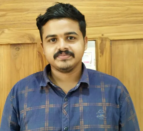 കാര്‍ത്തിക് യു