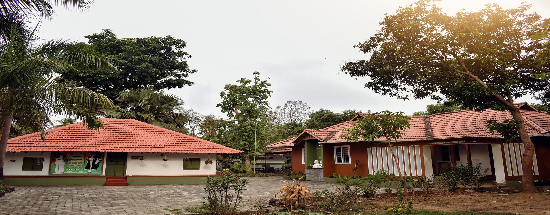 എം ജി ആര്‍  വീട്