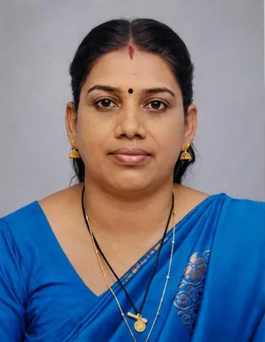 സുമ പ്രകാശ് 