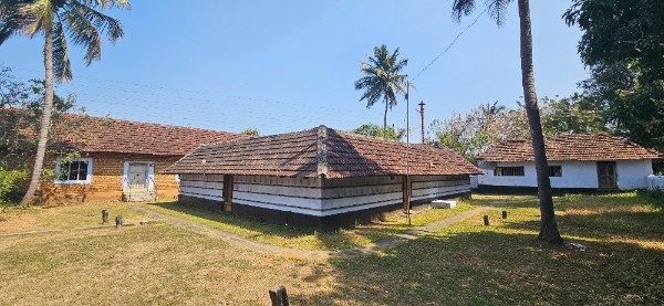 NAYAR THARAVADU