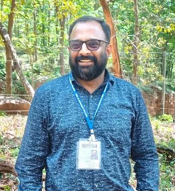 സന്തോഷ് കുമാര്‍ എം