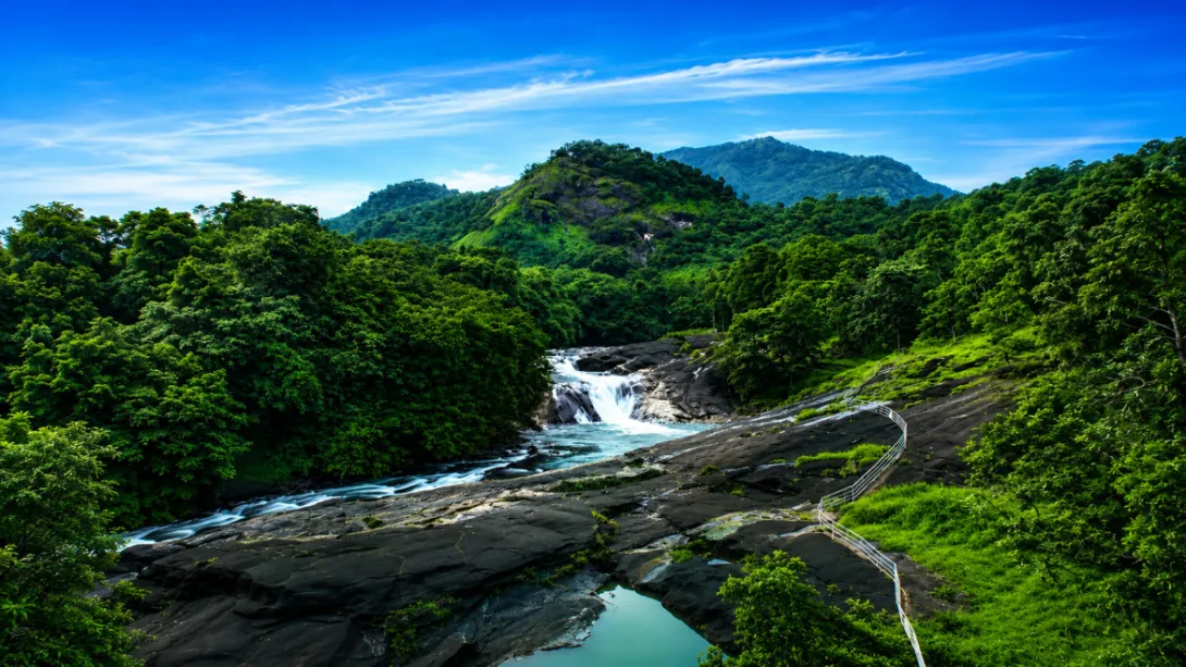 ആഡ്യന്‍പാറ വെള്ളച്ചാട്ടം