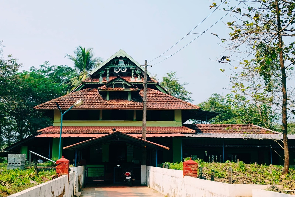 മമ്പാട് പഴയ ജുമഅത്ത് പള്ളി