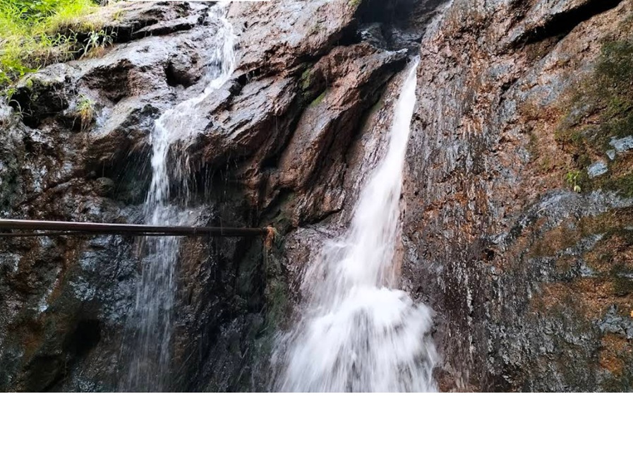 വെള്ളച്ചാട്ടം