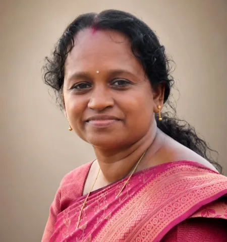റീന വിളക്കത്തില്‍