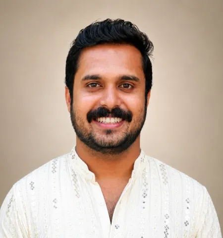 വിവേക് രാജ് ആര്‍