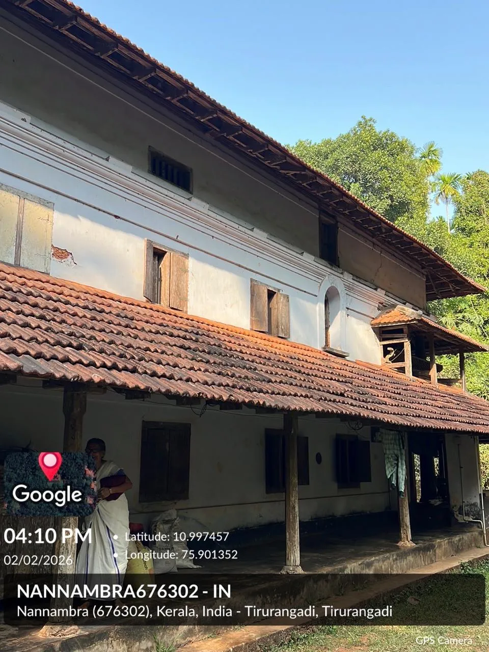 വെള്ളിയാമ്പുറം പൂഴിക്കൽ തറവാട്