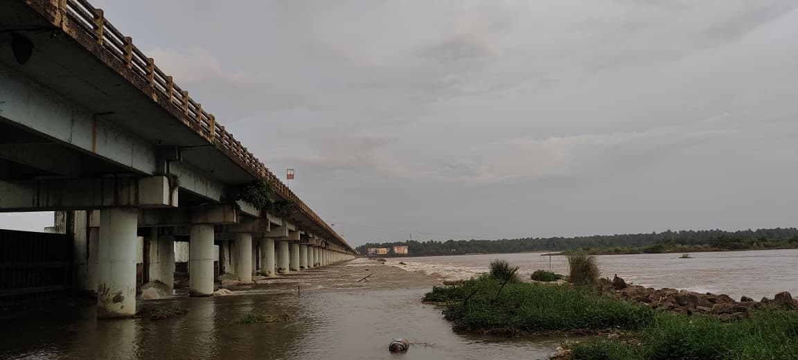 ചമ്രവട്ടം റെഗുലേറ്റർ കം ബ്രിഡ്ജ്
