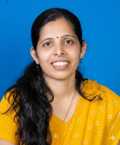 മേഘ ടീച്ചർ പൊയിലുപറമ്പത്ത്