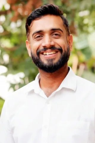 ലത്തീഫ് തുറയൂർ