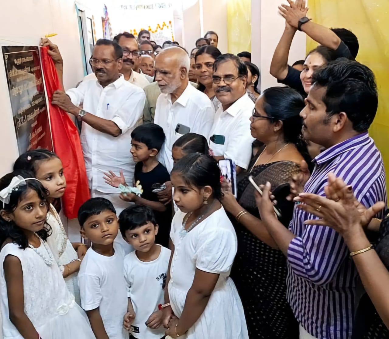 വിളയാട്ടൂർ ജി എൽ പി സ്കൂൾ കെട്ടിട ഉദ്ഘാടനം 