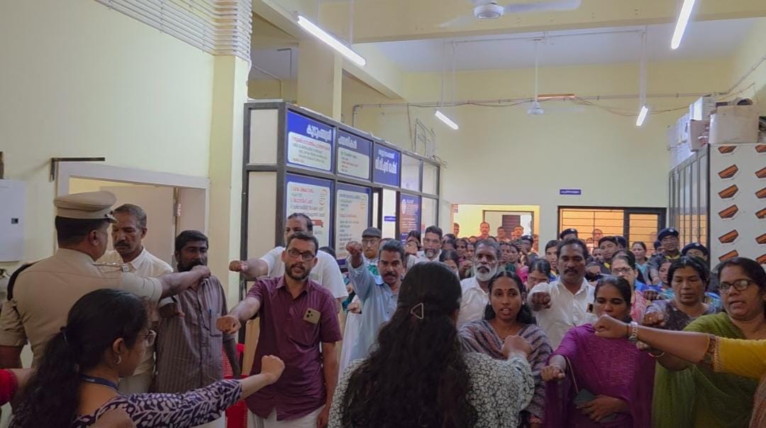 ഓപ്പറേഷൻ തൂഫാൻ 2.0 പദ്ധതിയുടെ സംസ്ഥാനതല ഉദ്ഘാടനത്തോടനുബന്ധിച്ച് മേപ്പയ്യൂർ   ഗ്രാമപഞ്ചായത്ത് ഓഫീസിൽ നടന്ന ചടങ്ങിൽ നിന്ന്
