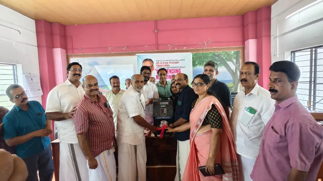 നല്ല മാതൃക-  കൂത്താളി പഞ്ചായത്തിൽ  എത്തുന്നവരുടെ മനസ്സ്  നിറയ്ക്കാൻ   ഒരു ചായ