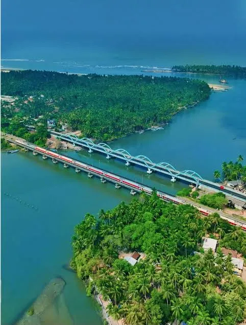 കോരപ്പുഴ പാലം