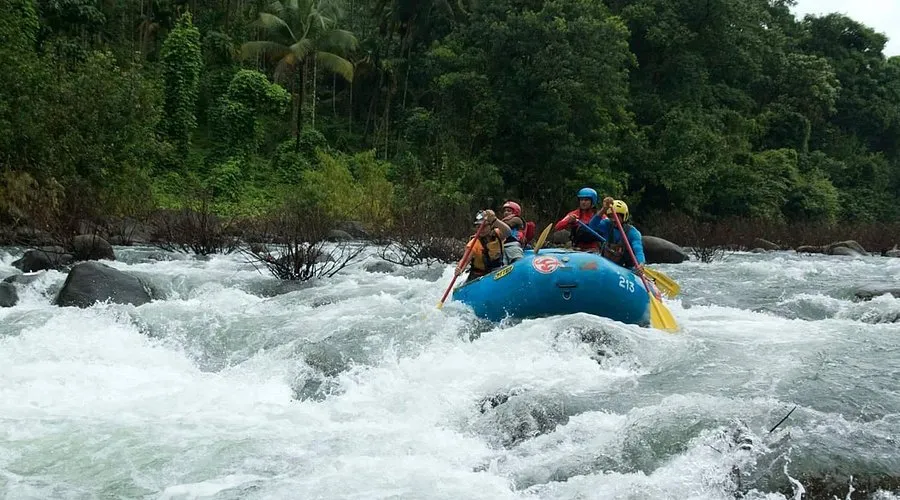 അരിപ്പാറ വെള്ളച്ചാട്ടം