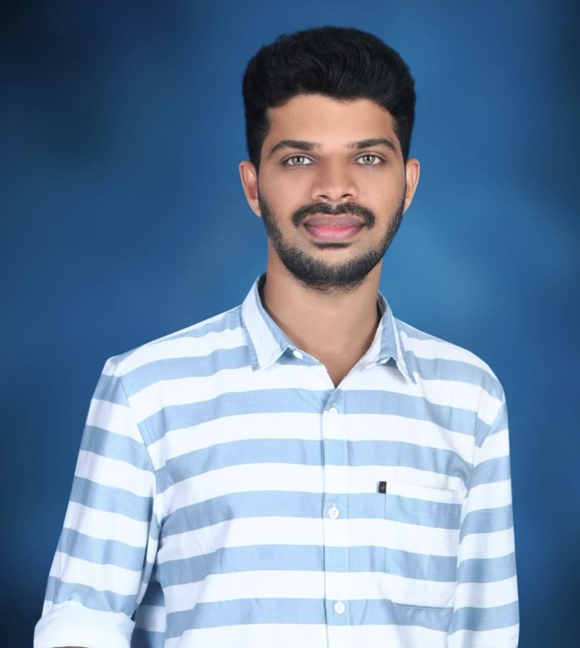 സീനിയർ ക്ലർക്ക് ഫോട്ടോ