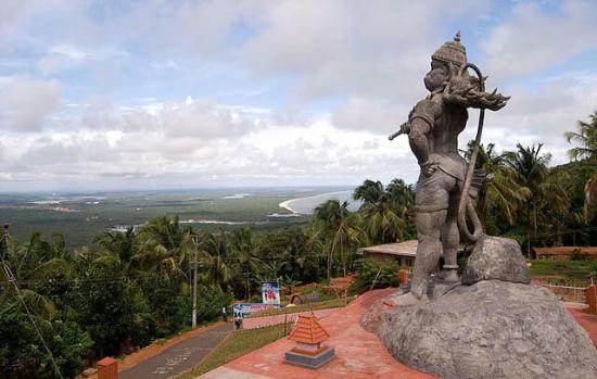 ഏഴിമലയിലെ ഹനുമാൻ പ്രതിമയും ക്ഷേത്രവും
