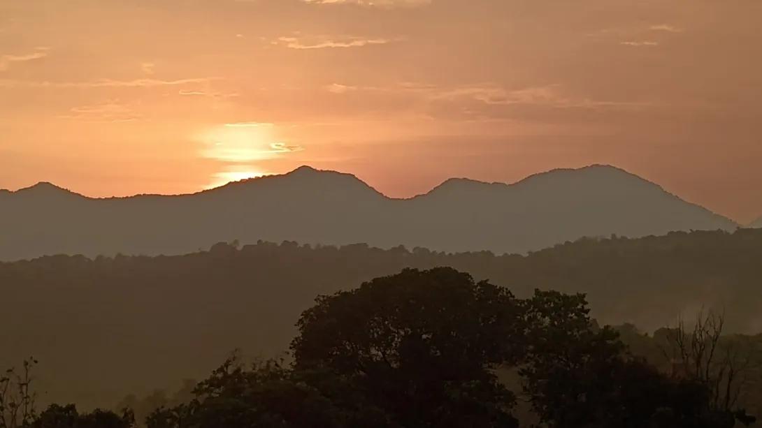  പുല്ലോളിച്ചം പാറ വ്യൂ പോയിൻ്റ്