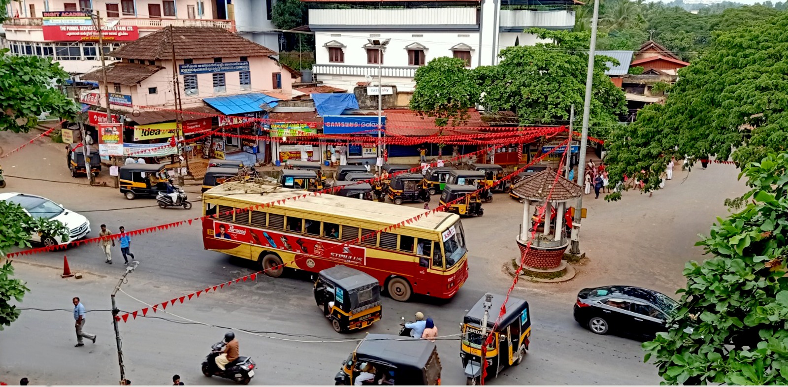 ന്യൂമാഹി പട്ടണം 