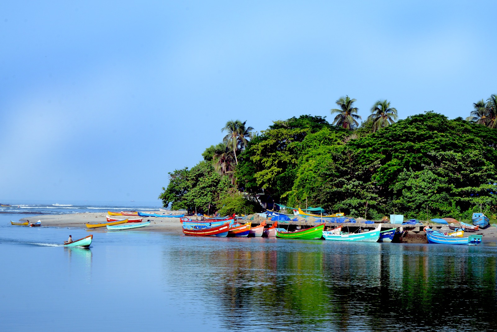ന്യൂമാഹിയുടെ സമുദ്ര സൗന്ദര്യം 