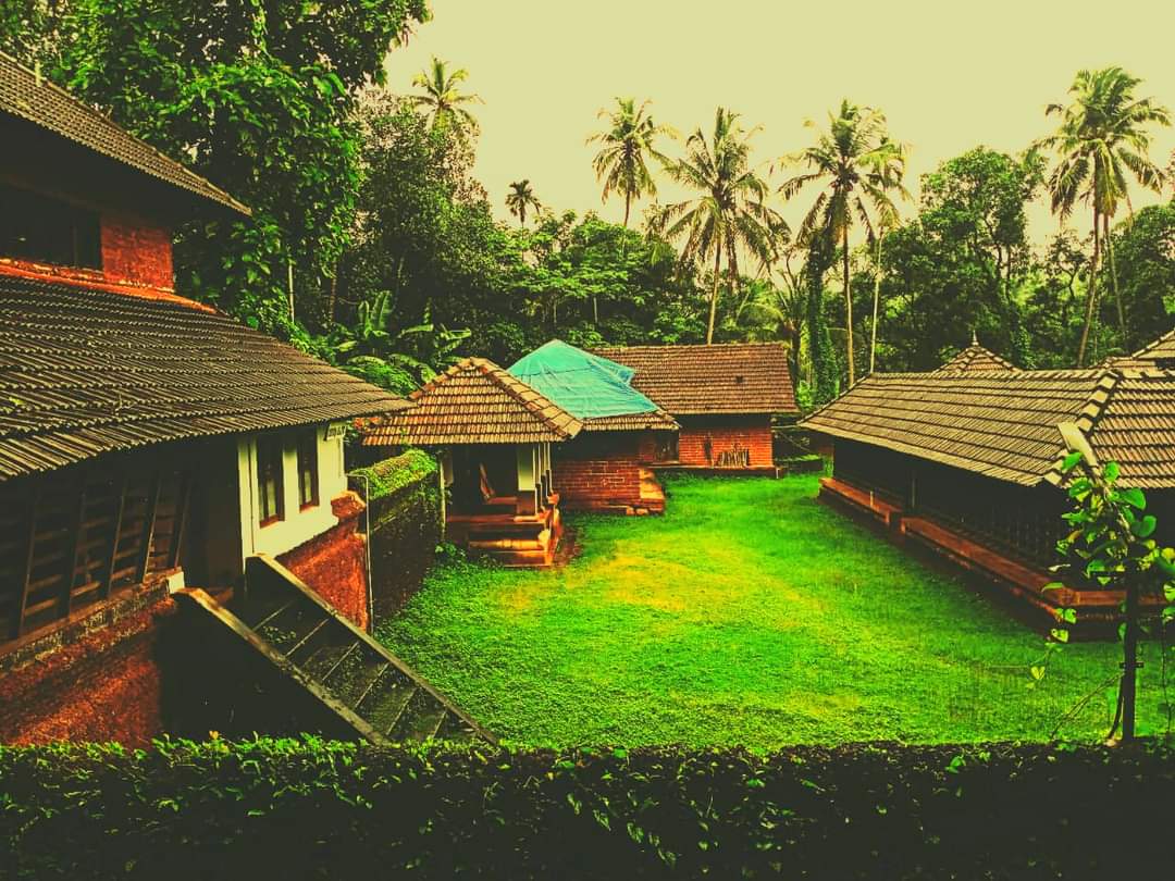 പടുവിലാക്കാവ്