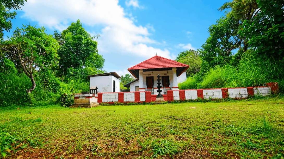 കതിരൂർ ചോഴൻ രയരോത്ത് ശ്രീ പയ്യംവെള്ളി ക്ഷേത്രം 