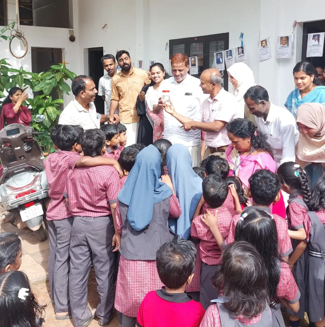 "ലാർവയെ കണ്ടെത്തു, പകർച്ച വ്യാധിയെ തടയു"