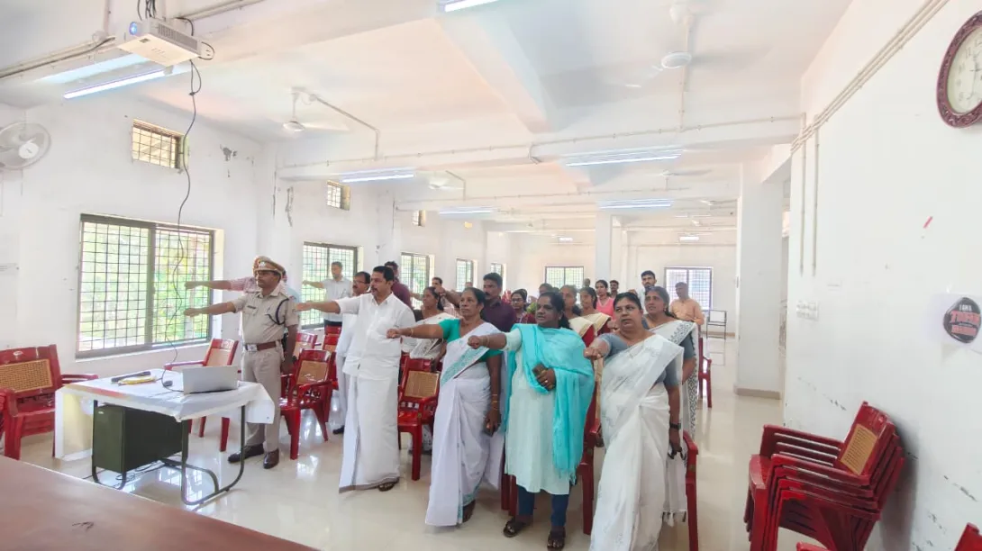 തൂഫാന്‍  തദ്ദേശം
