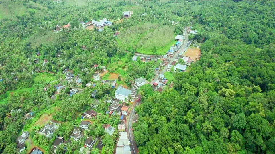 കോളയാട് ടൌൺ