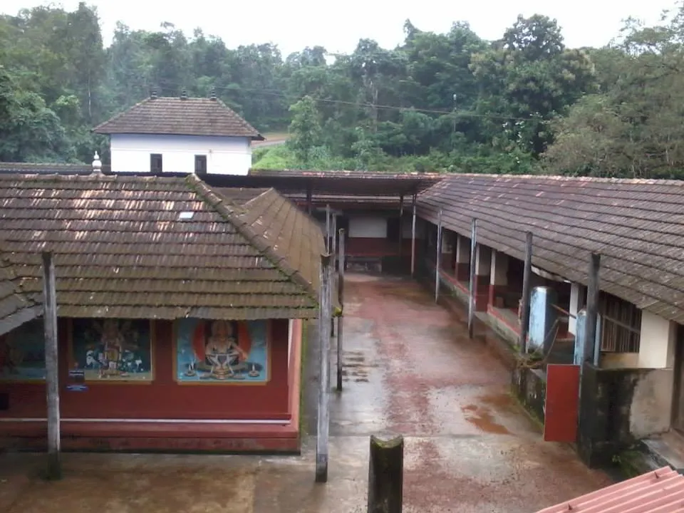 പെരഡാല അമ്പലം 