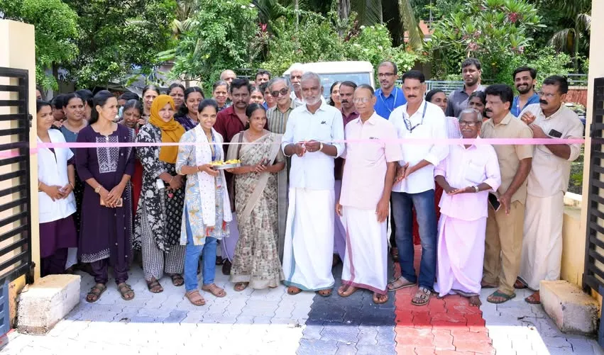 ഓലാട്ട് കുടുംബാരോഗ്യ കേന്ദ്രത്തിലെ  ഇൻറർലോക്ക് പാത ഉദ്ഘാടനം ചെയ്തു.