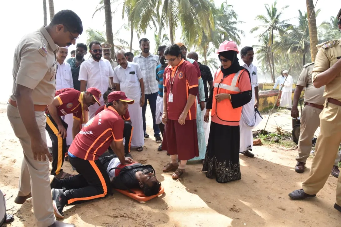 വലിയപറമ്പ തീരത്ത് മോക്ക് ഡ്രില്‍